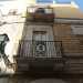 Spostando lattenzione invece sul balcone che affaccia su via Roma...